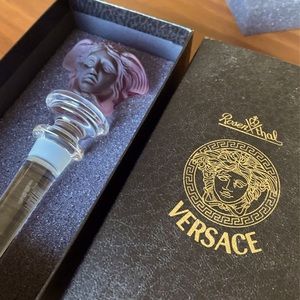 Beautiful Versace Rosenthal amethyst crystal wine stopper